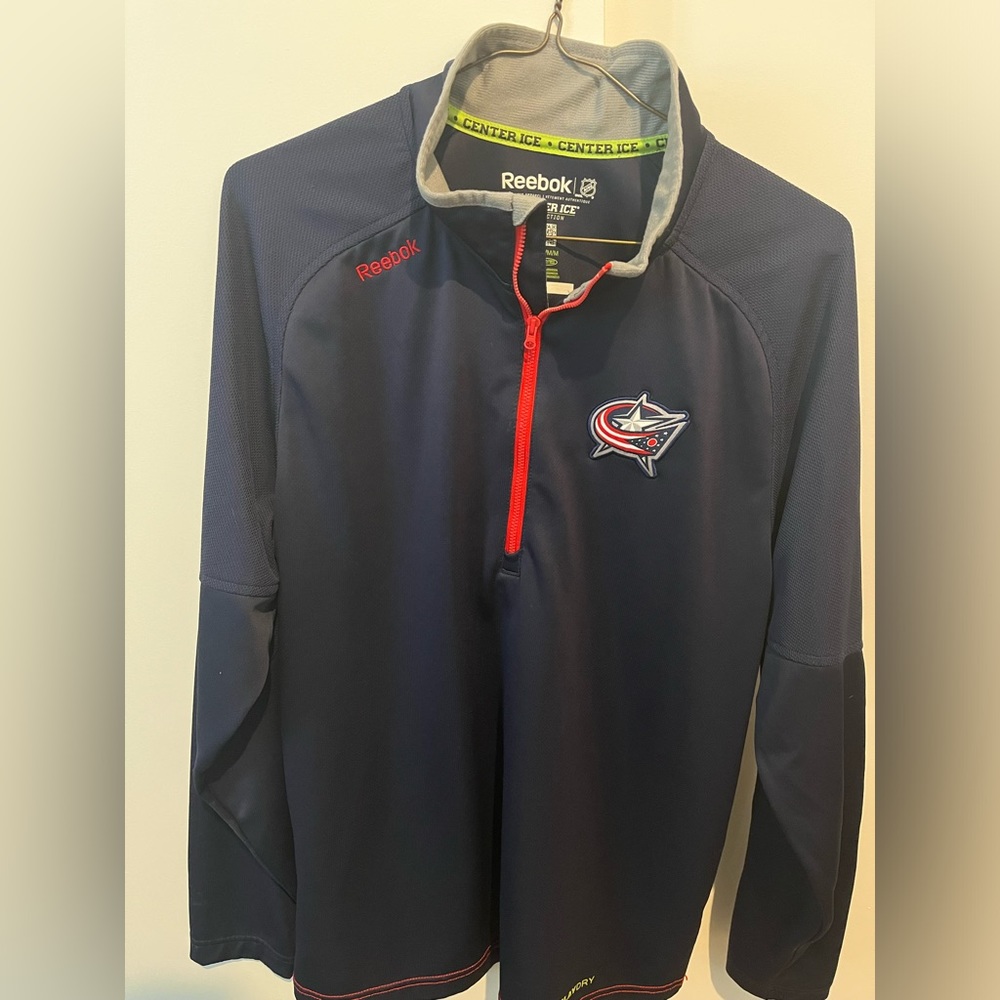 Columbus Blue Jackets NHL Men’s Medium Reebok Quarter Zip Stitched Pullover